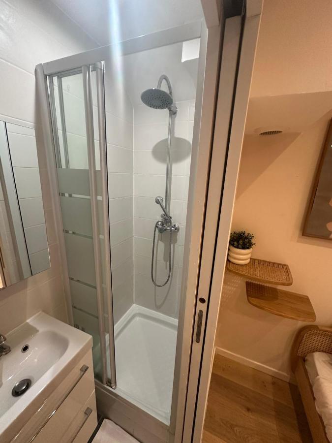 Appartement Modern And Warm Fully Renovated Split Level Apart Steps Away From The Grands Boulevard à Paris Extérieur photo